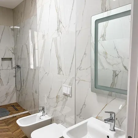 Apartment Spacious 2br 2ba In Square 21 *