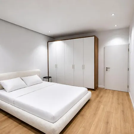 Apartment Spacious 2br 2ba In Square 21 *